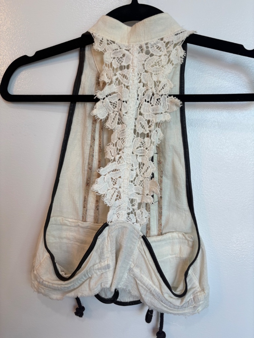 Vest - Picture 2 of 3